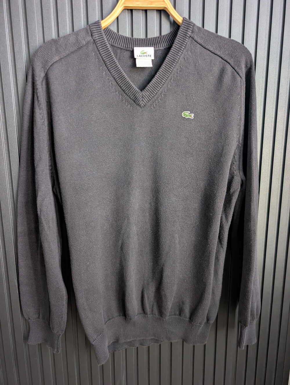 Lacoste Men's V-Neck Long Sleeve Sweater - Black